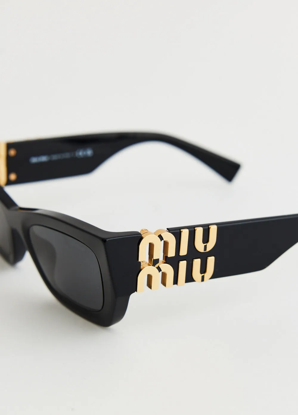 0MU 09WS Sunglasses