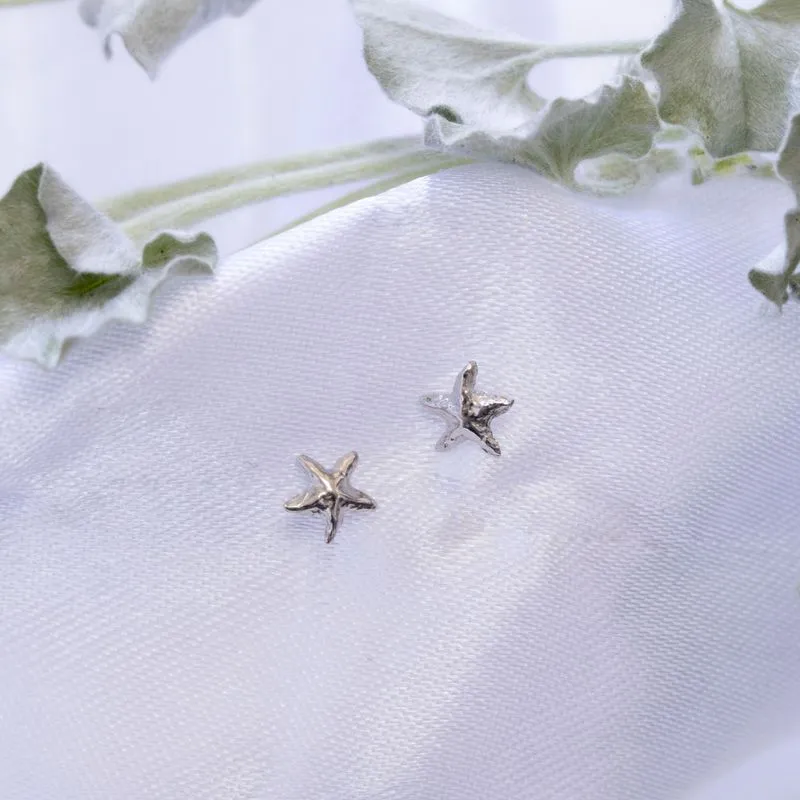 14K White Gold Starfish Stud Earrings