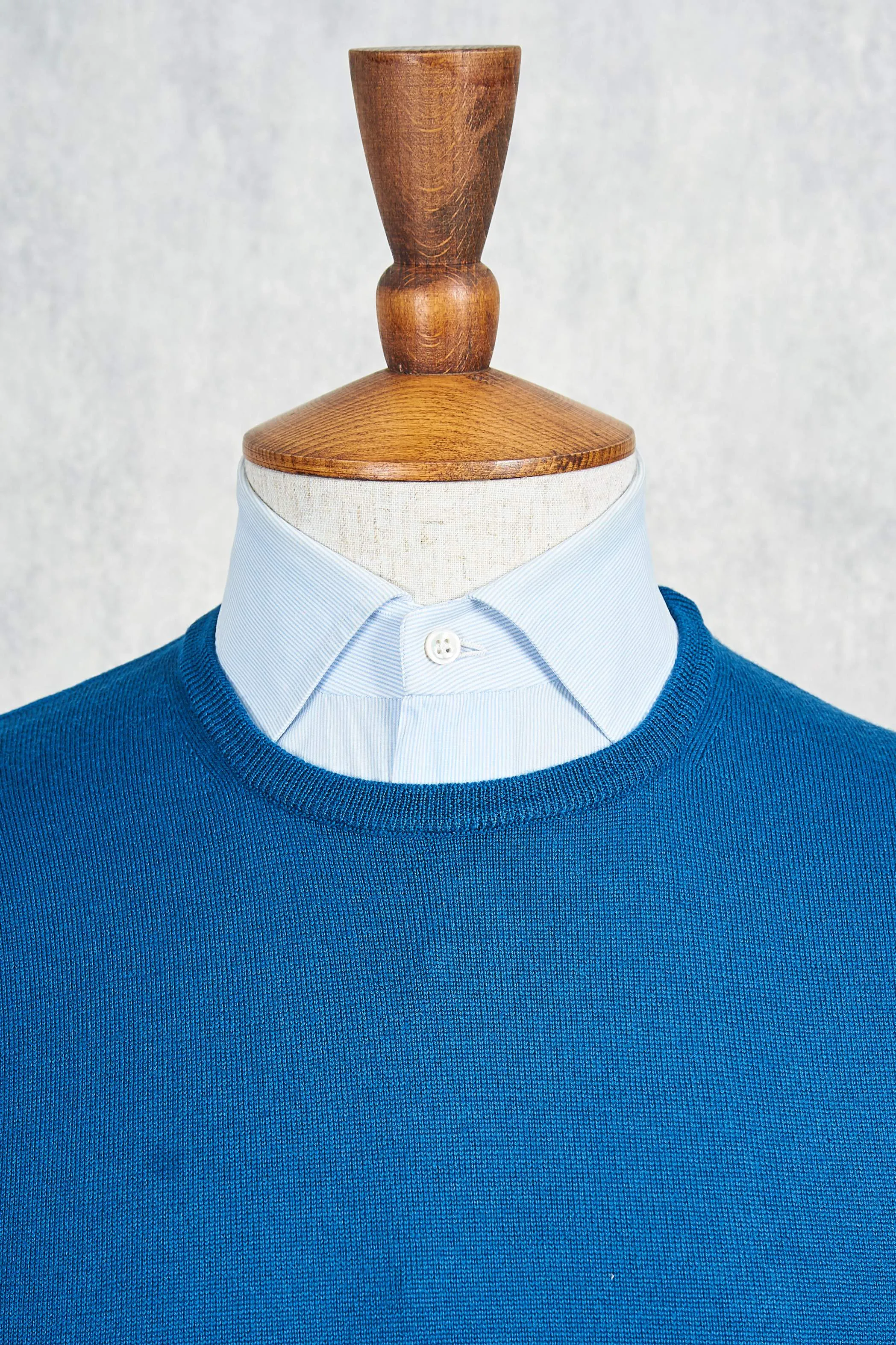 Ascot Chang Blue Extra-Fine Merino Wool Round Neck Sweater