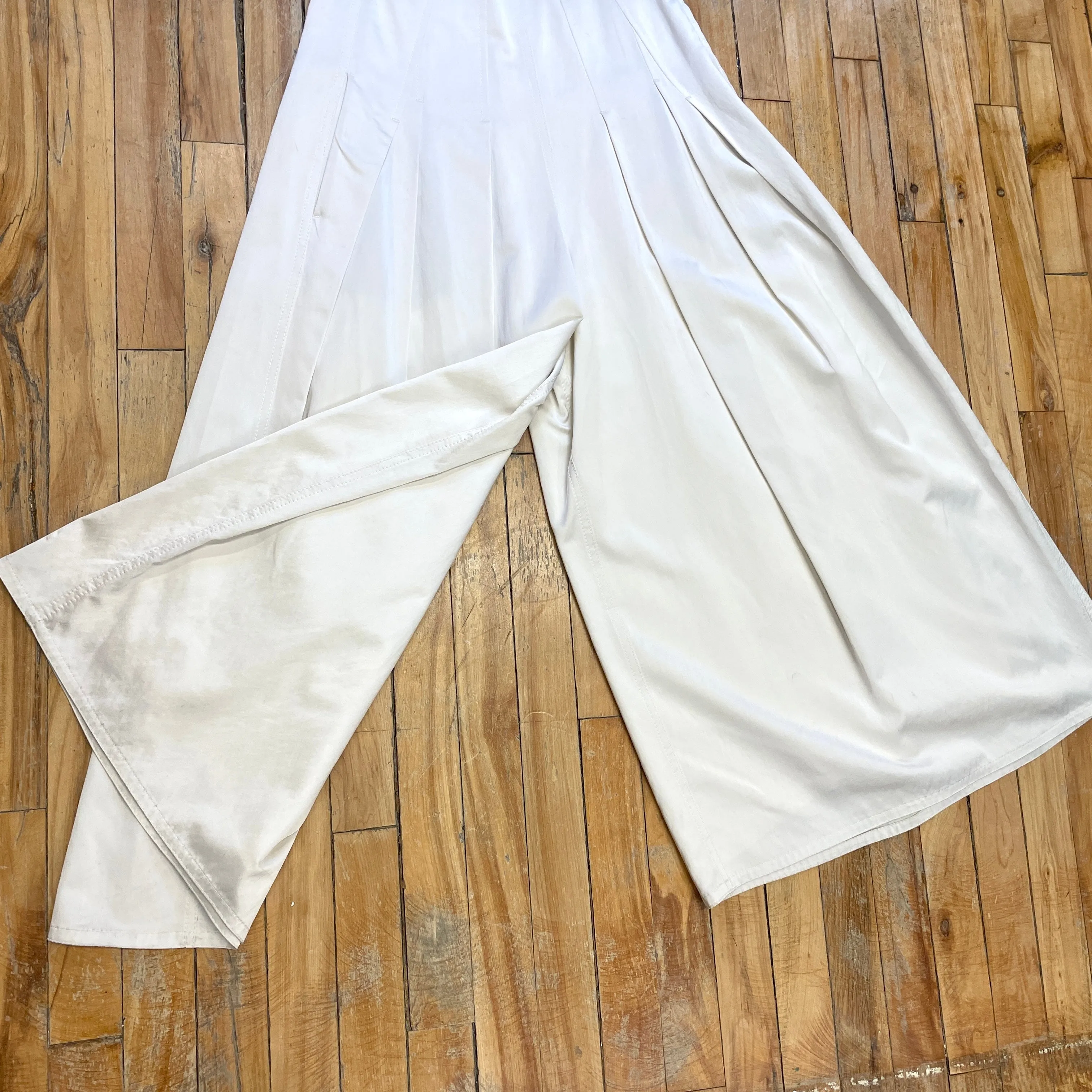 Brunello Cucinelli Vintage Designer Made in Italy Palazzo Trousers in Champagne Size 28"