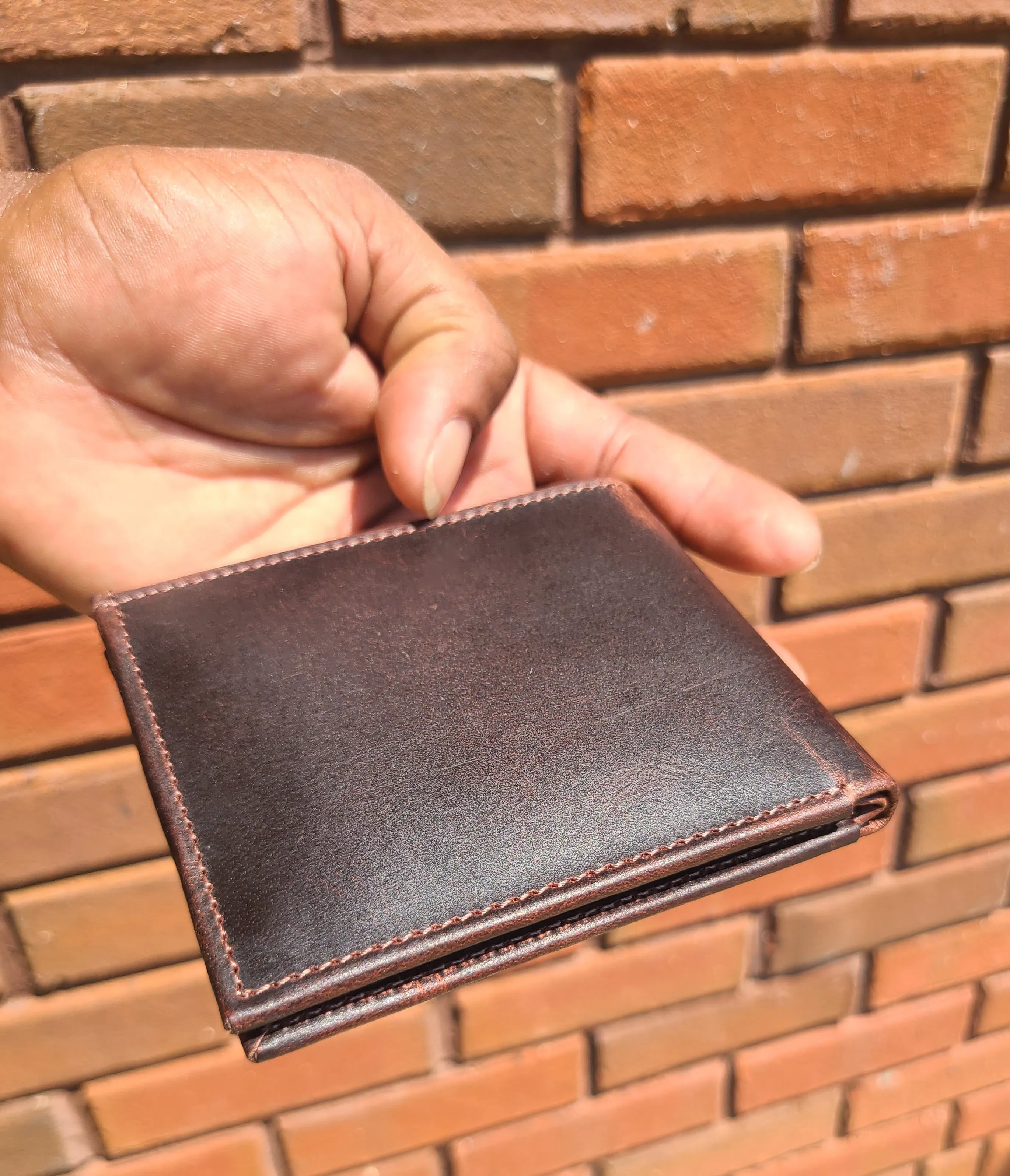 Classic Bison Leather Coin Pocket Bifold Wallet