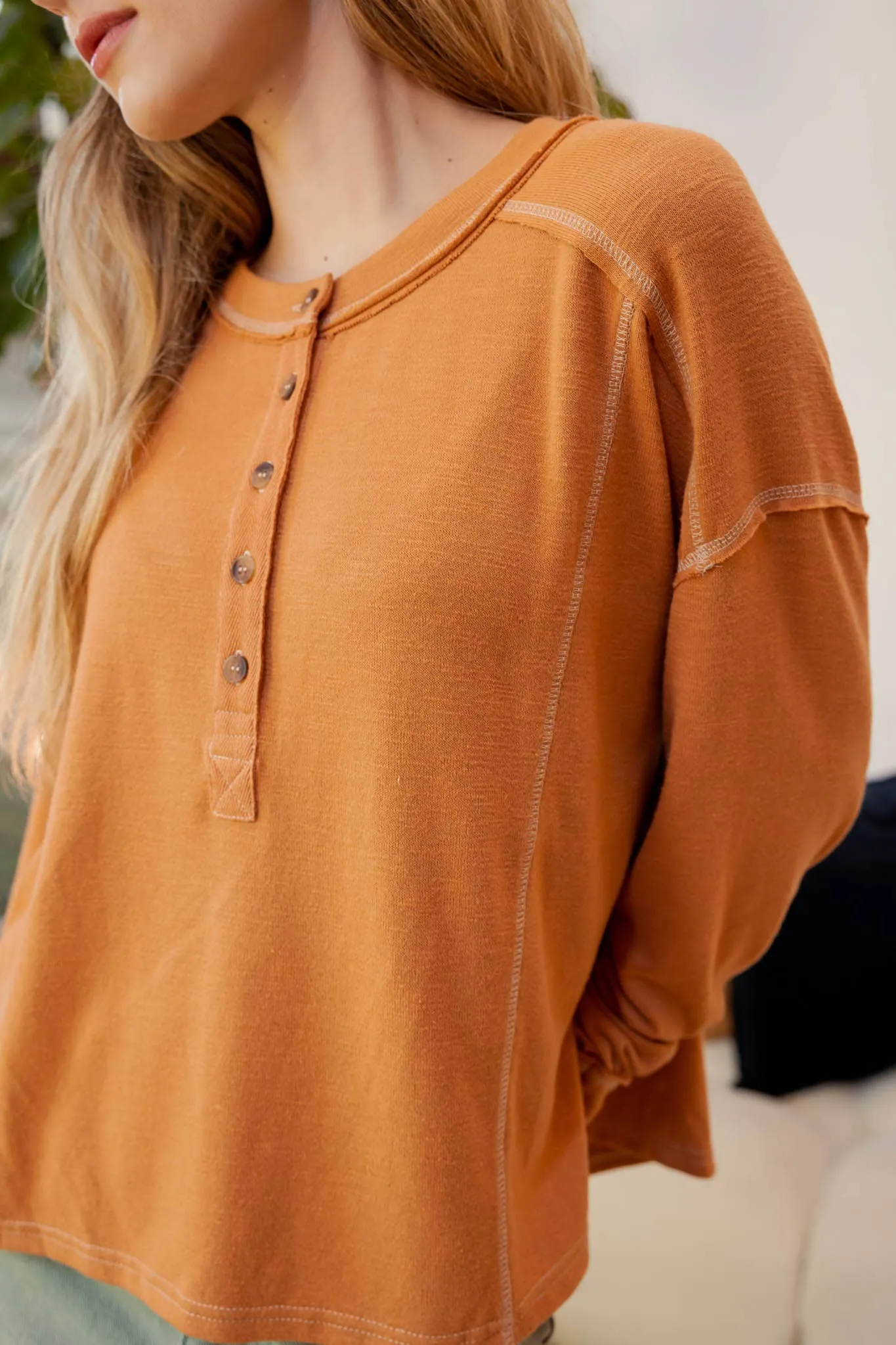 CONTRAST STITCH LONG SLEEVE HENLEY KNIT TOP