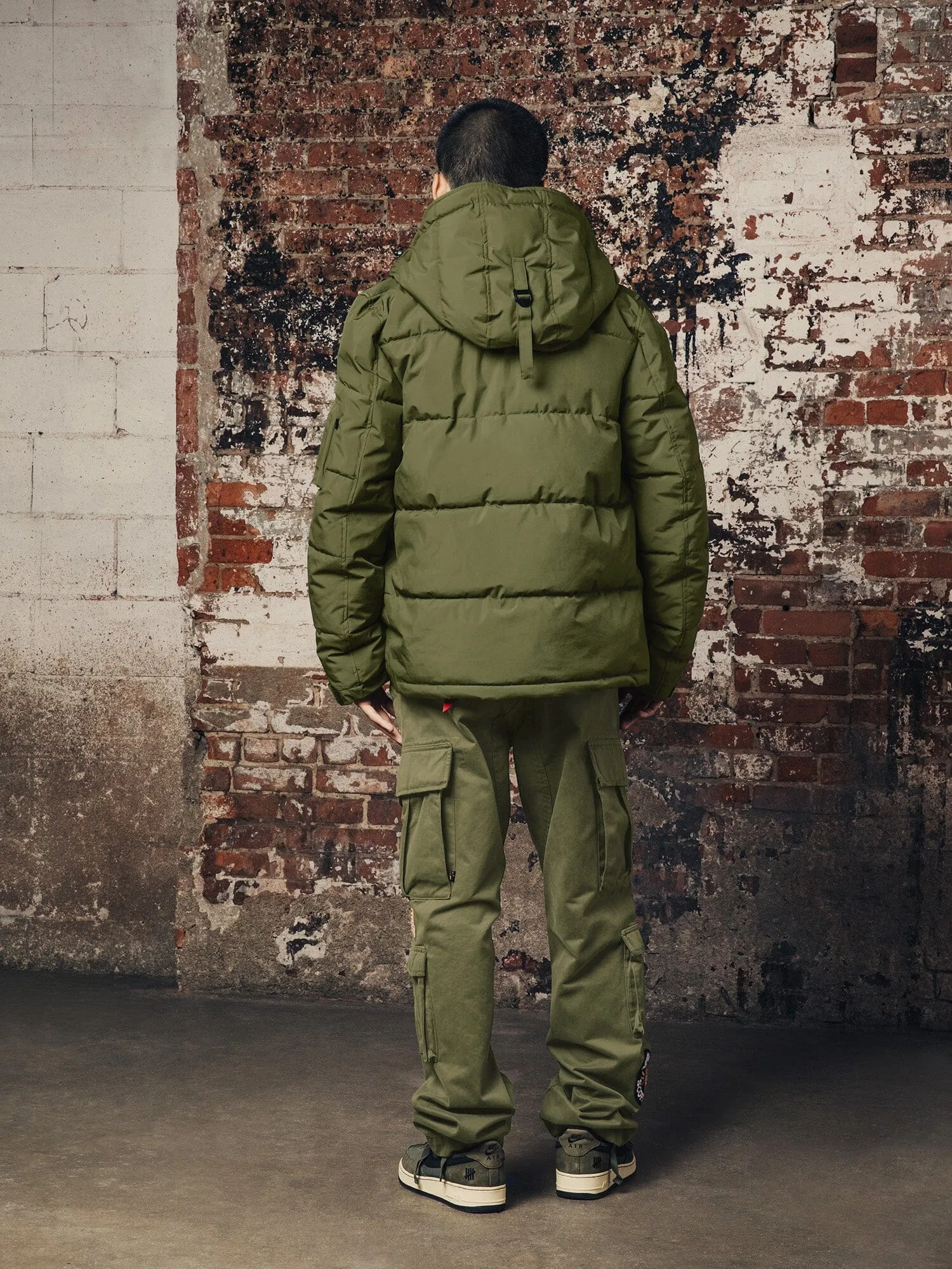 HOODED PUFFER JACKET (SEASONAL)