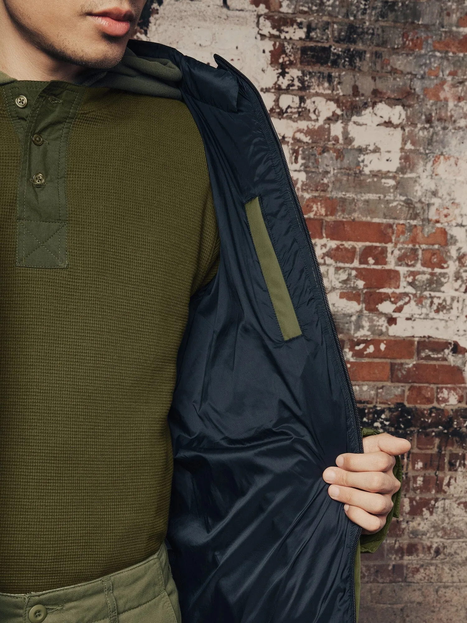 HOODED PUFFER JACKET (SEASONAL)