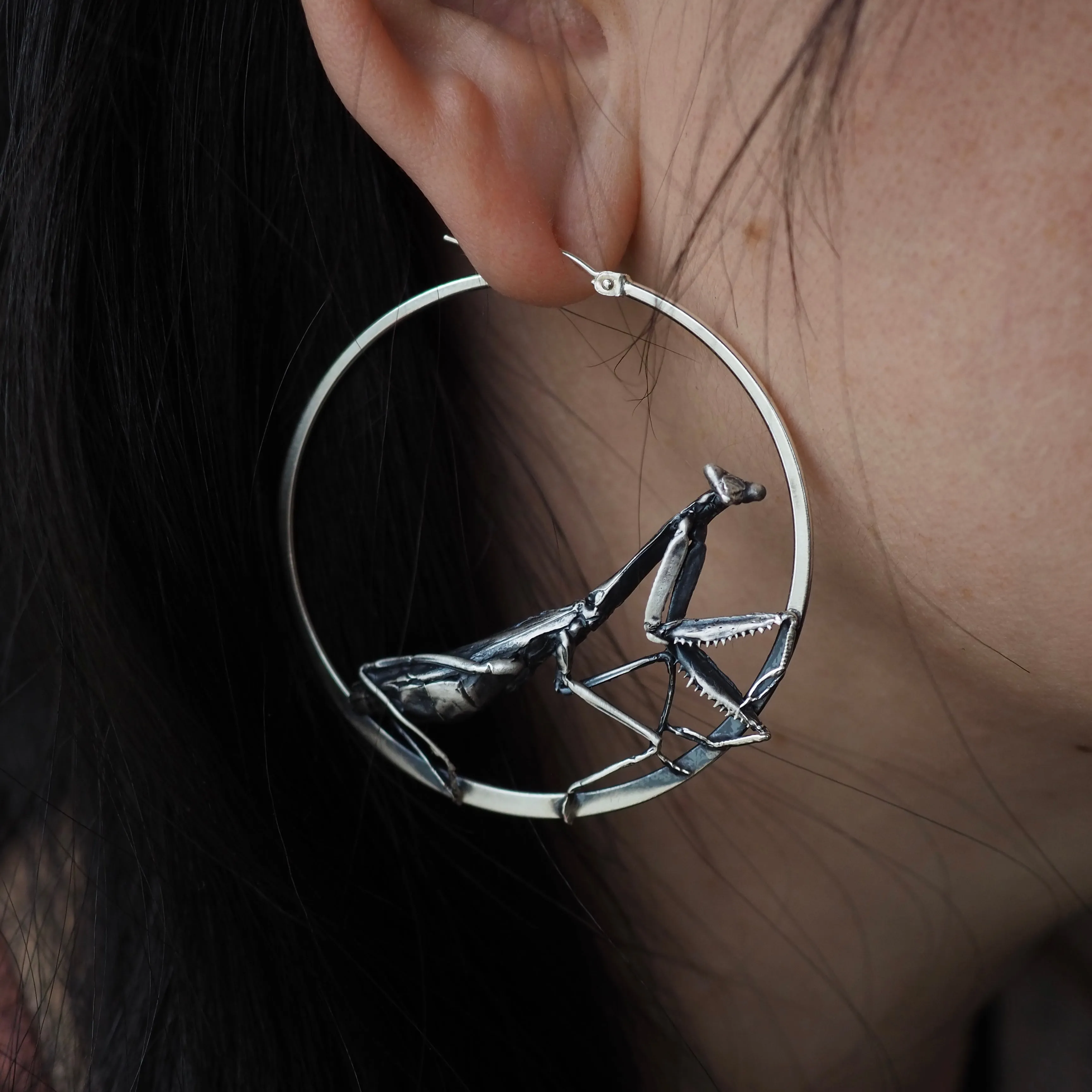 Mantis hoop earrings