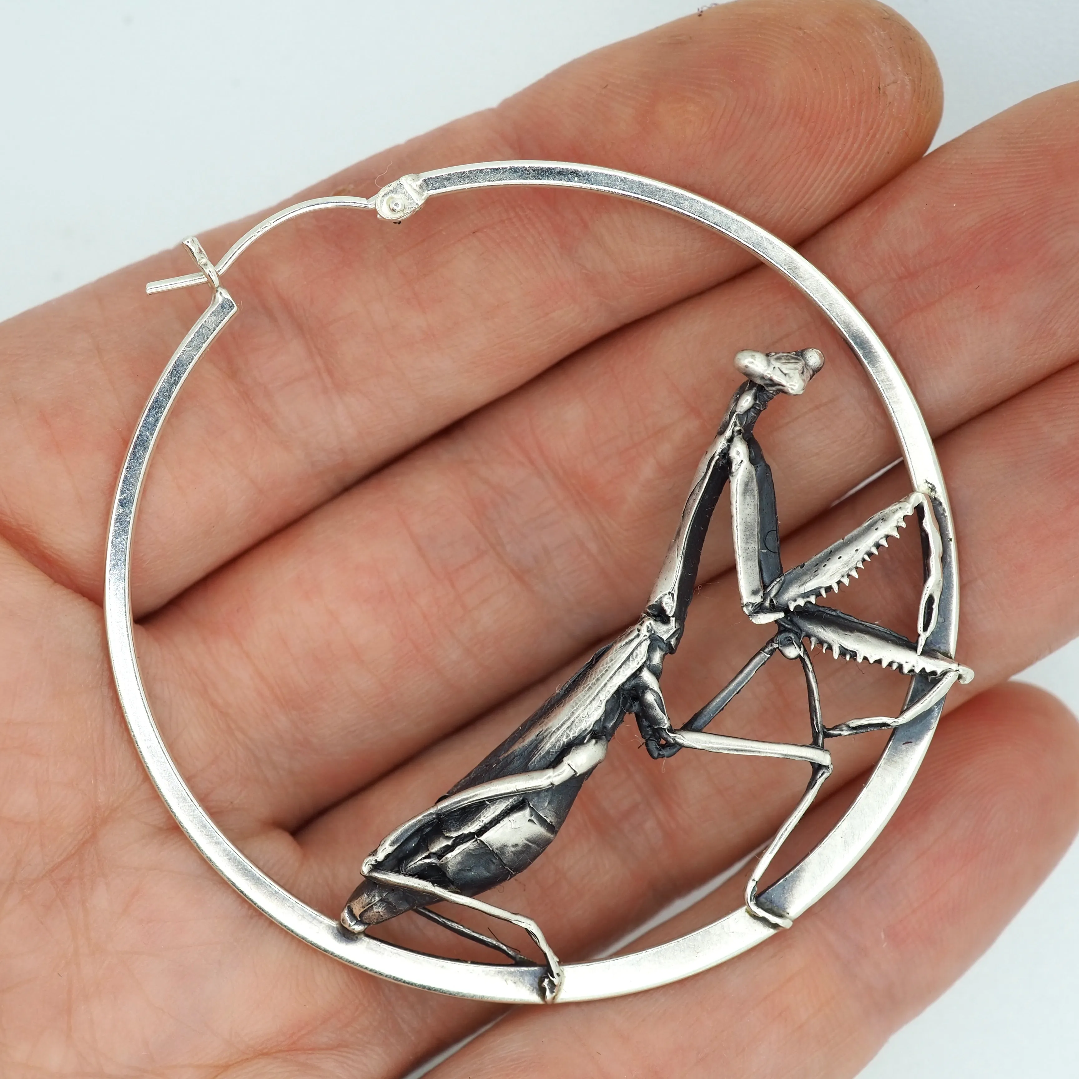 Mantis hoop earrings