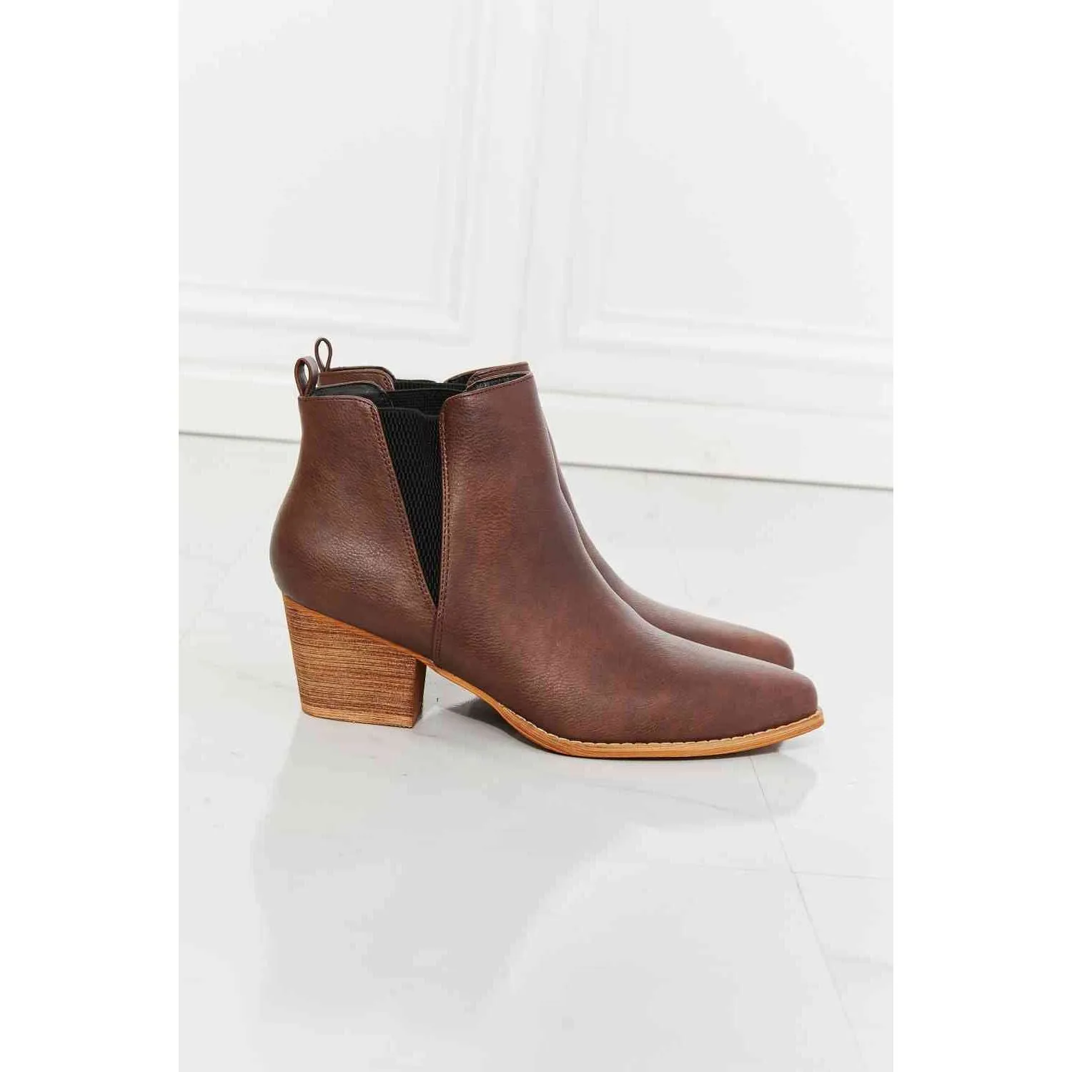 MMShoes Back At It Point Toe Bootie in Chocolate