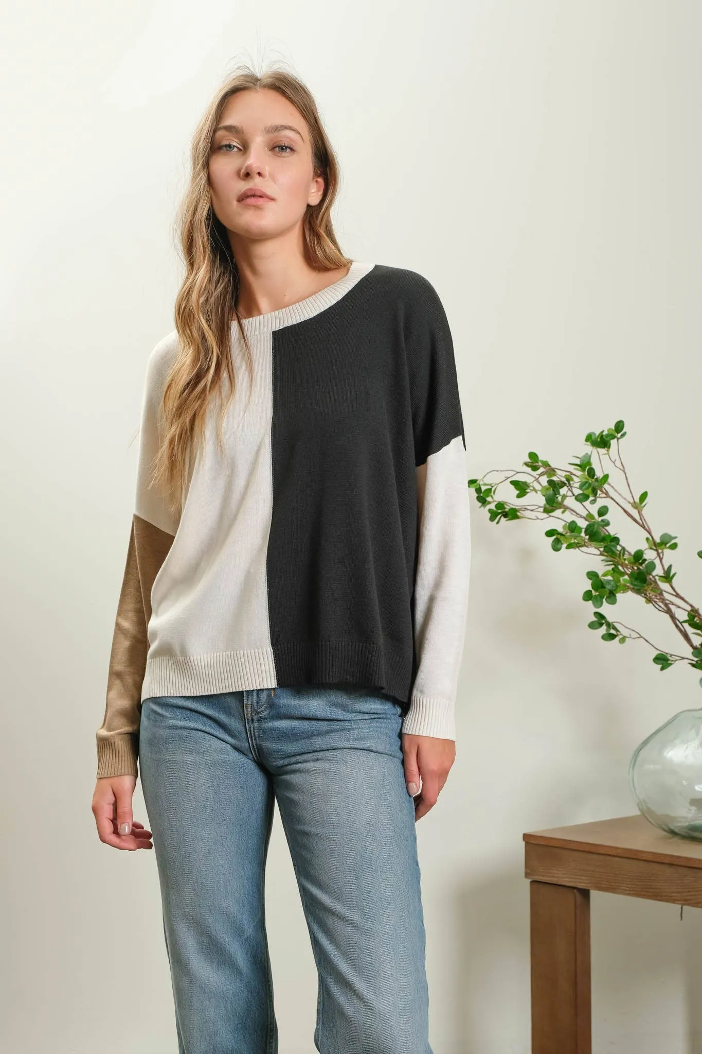 RELAXED COLORBLOCK SWEATER