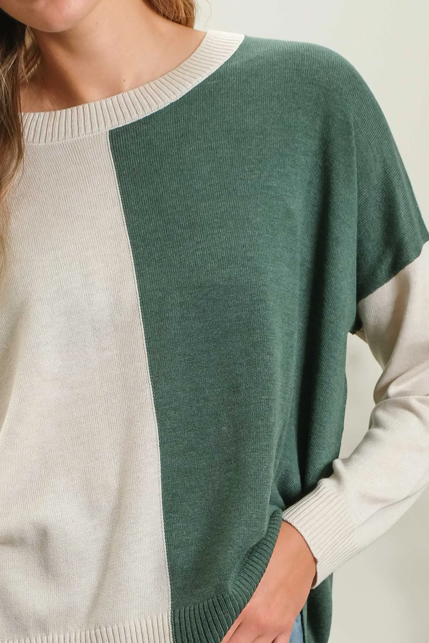 RELAXED COLORBLOCK SWEATER