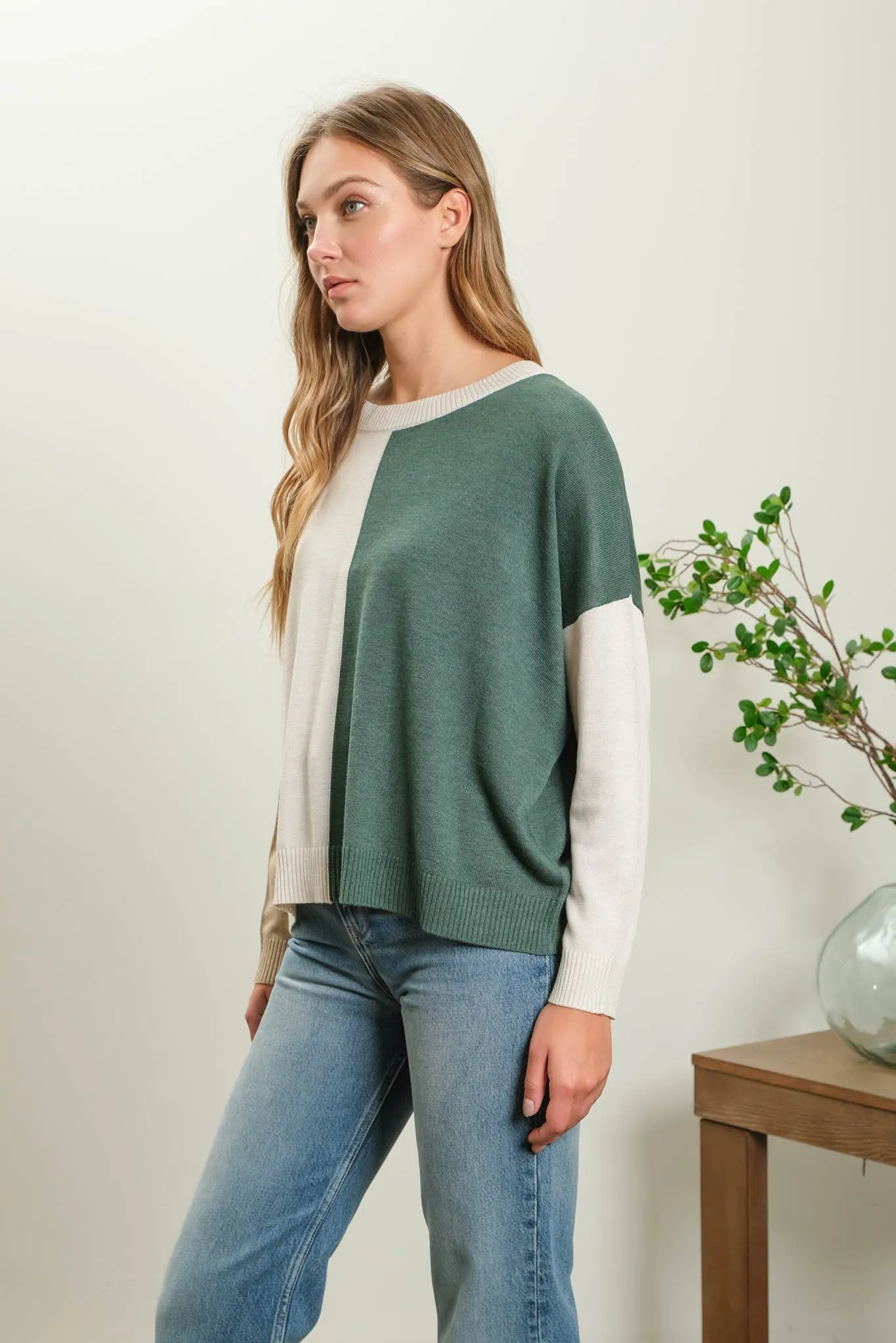 RELAXED COLORBLOCK SWEATER