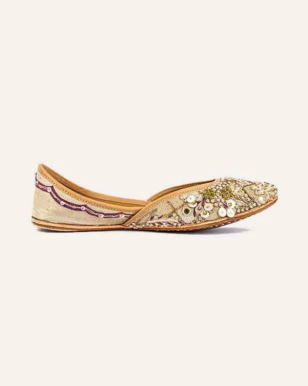 Seeker of Magic : Juttis - Payal Singhal X Fizzy Goblet