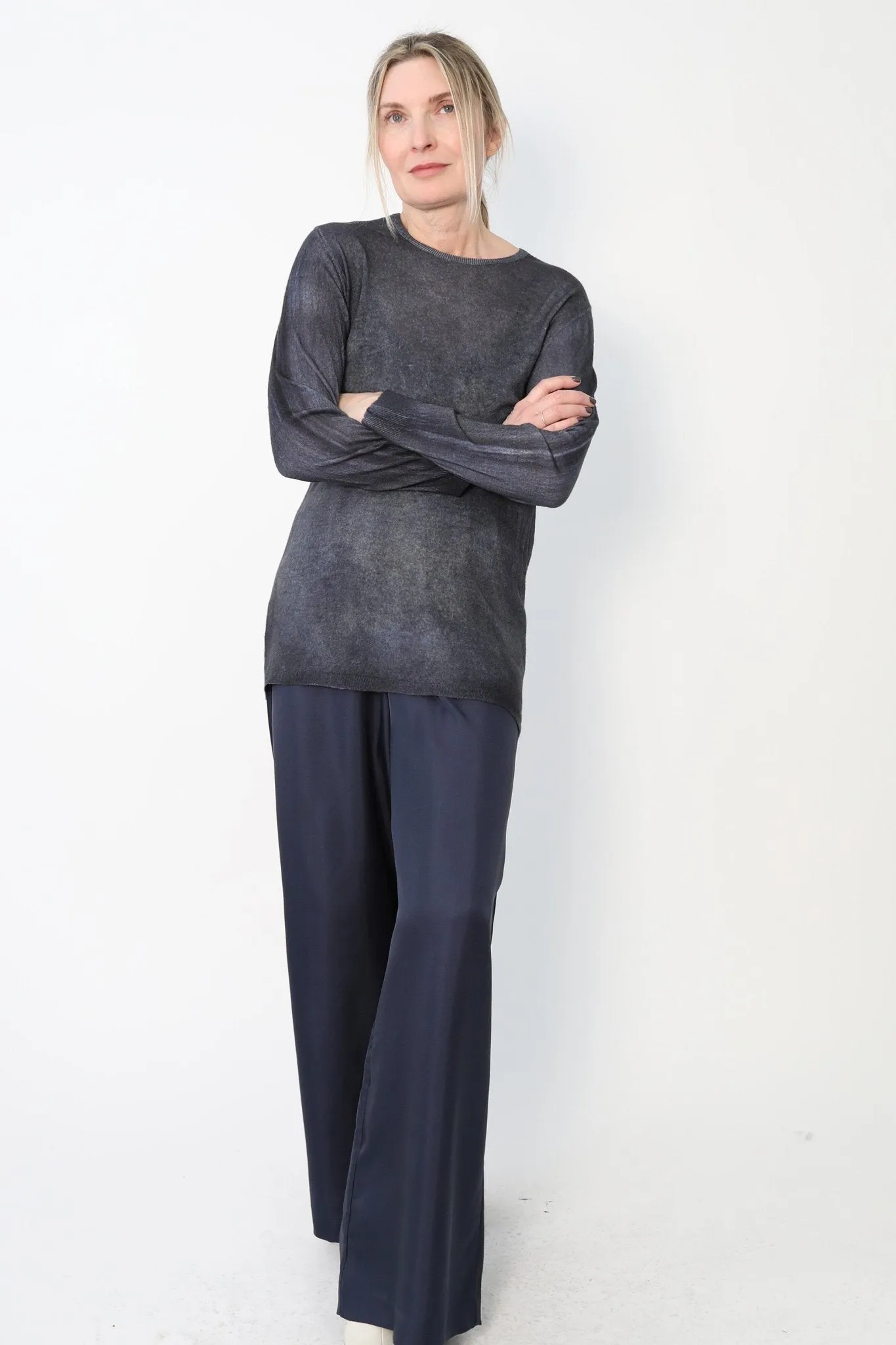 SHARA CREW TOP IN HAND-DYED LIGHTWEIGHT CASHMERE