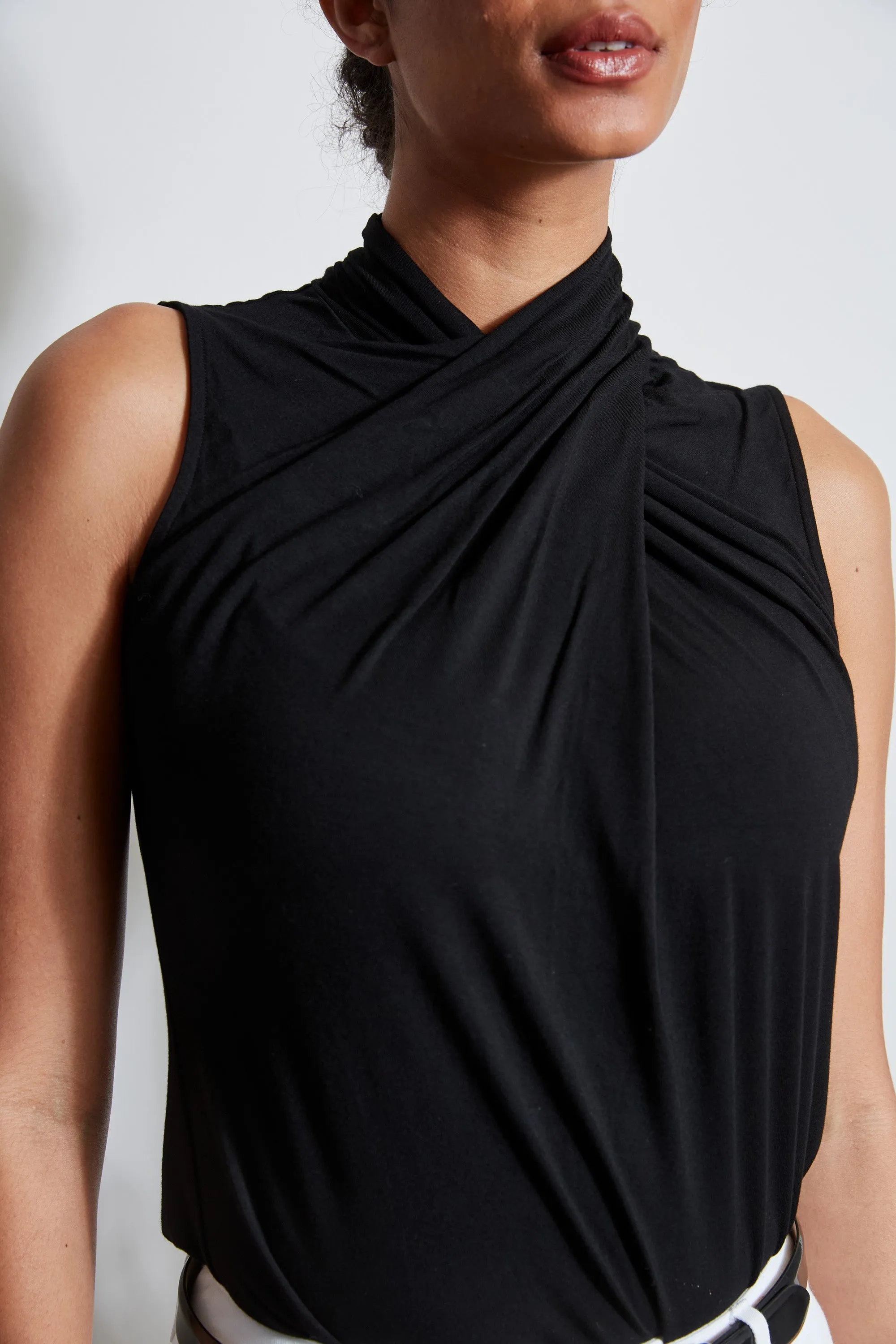 Sleeveless Twist Knit