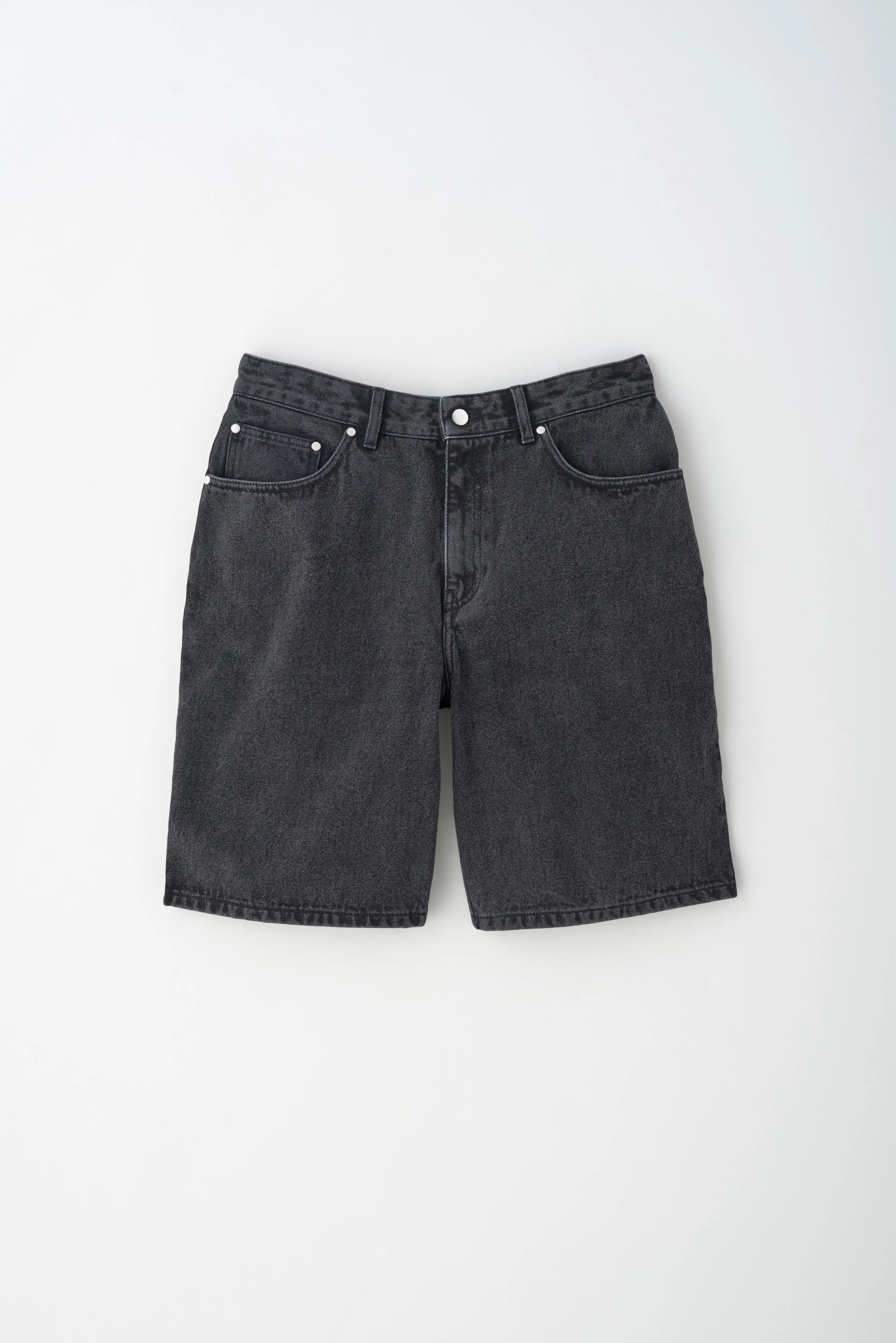 Unisex Antifit Denim Shorts in Washed Black