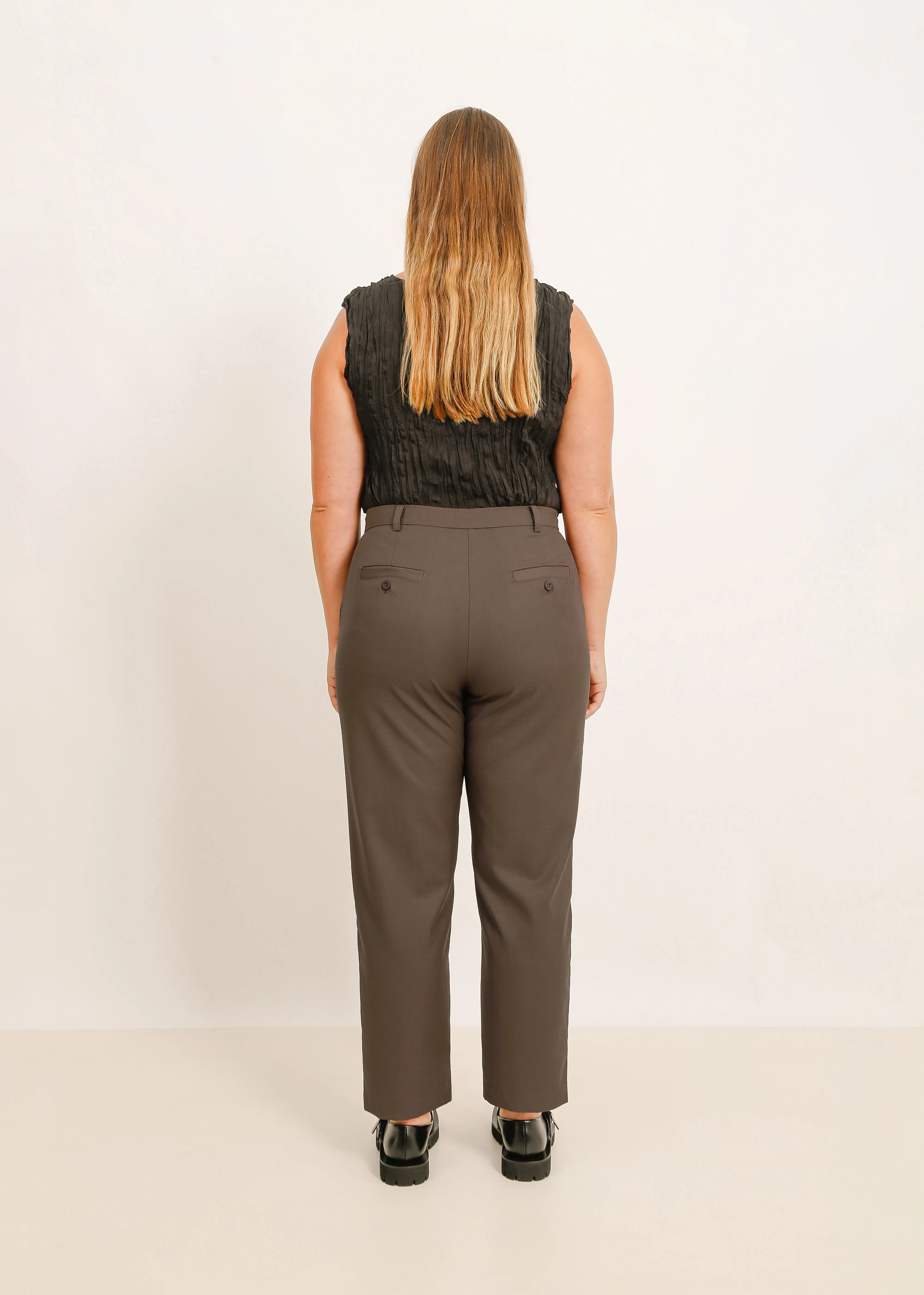 W24 | CALEB PANT / MOCHA